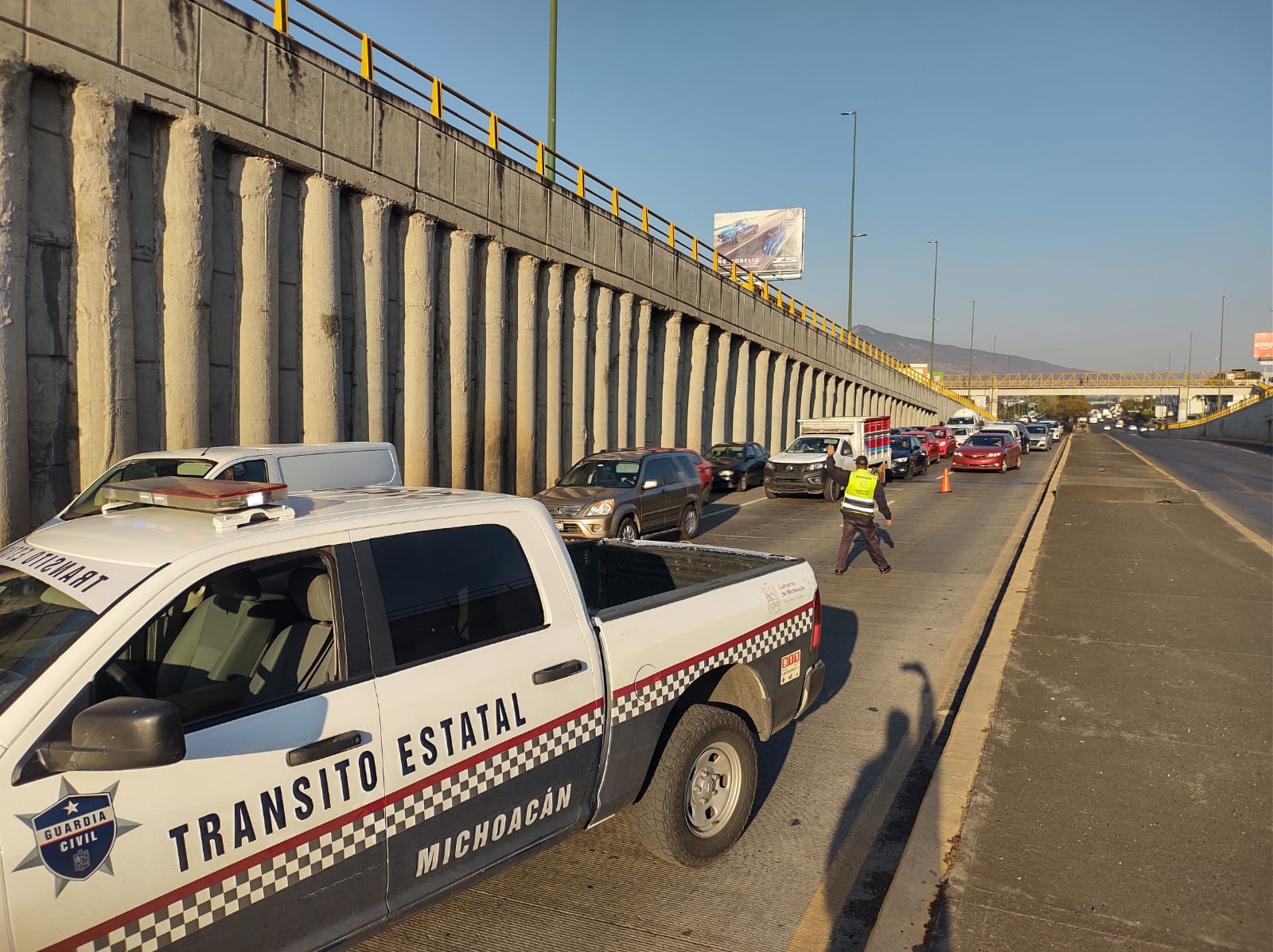 Se registra carambola dentro del túnel en la salida a Charo, en la ...