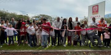 ¡Siguen los logros en Jacona!, Inaugura Alcalde Parque Multideportivo en manantiales