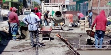 La obra de mejoramiento integral de la calle Vicente Guerrero en Romero de Guzmán registra un avance del 80% 🚧⚒️