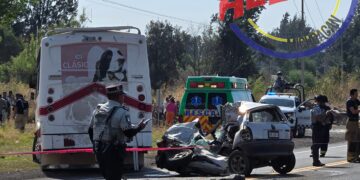 Trágica muerte encontró el chófer de un chevy al chocar contra un microbus, en Zamora, fotos y video 👇👇